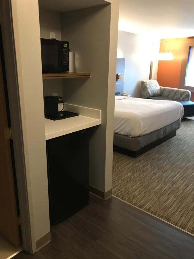 Holiday Inn Express - Toledo West - Napoleon By Ihg Exterior photo