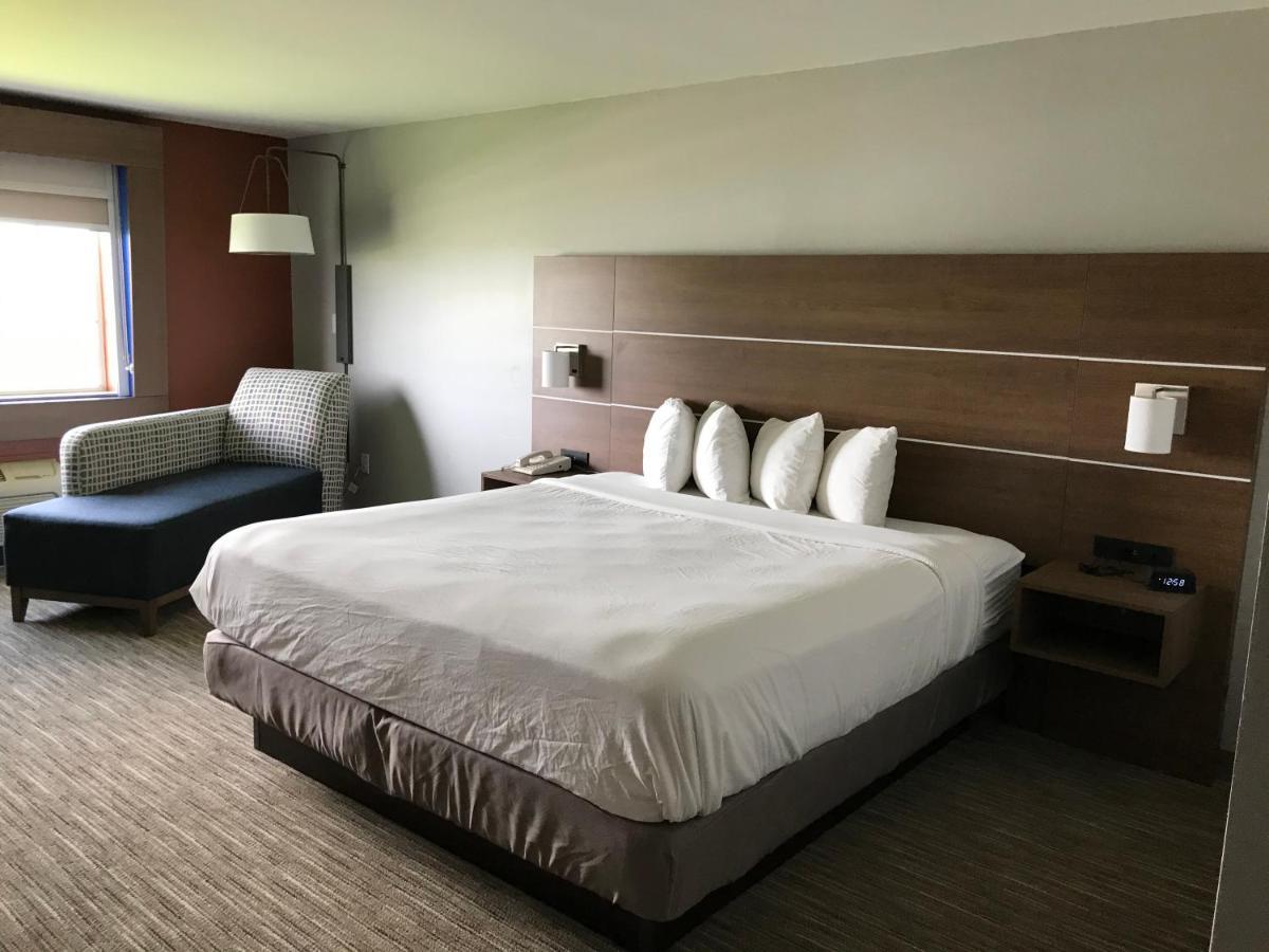 Holiday Inn Express - Toledo West - Napoleon By Ihg Exterior photo