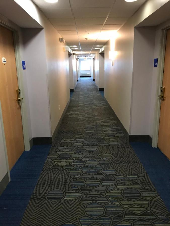 Holiday Inn Express - Toledo West - Napoleon By Ihg Exterior photo