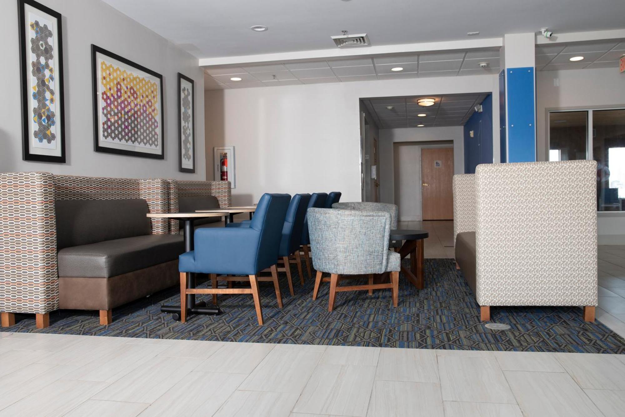 Holiday Inn Express - Toledo West - Napoleon By Ihg Exterior photo