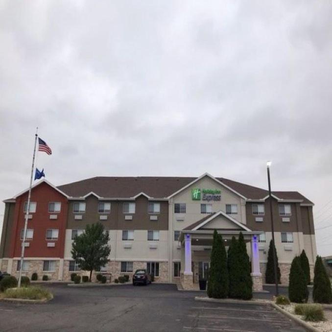 Holiday Inn Express - Toledo West - Napoleon By Ihg Exterior photo